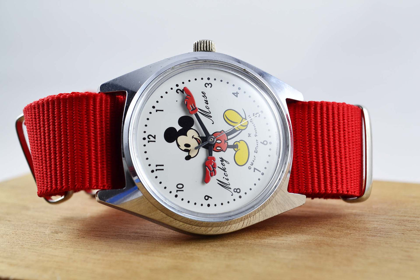 Seiko Mickey Mouse Walt Disney vers 1970 mécanique - LumeVille